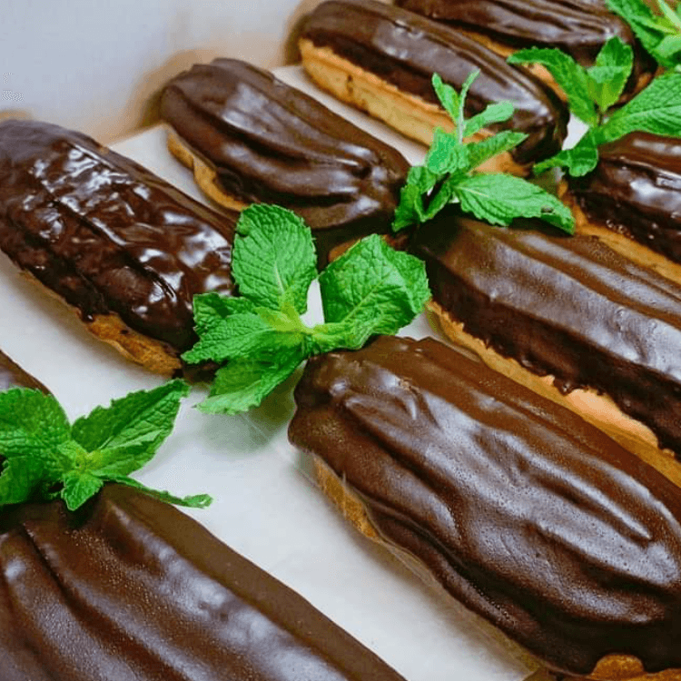  Eclairs (Half Dozen)