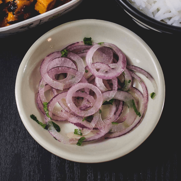  Onion Salad