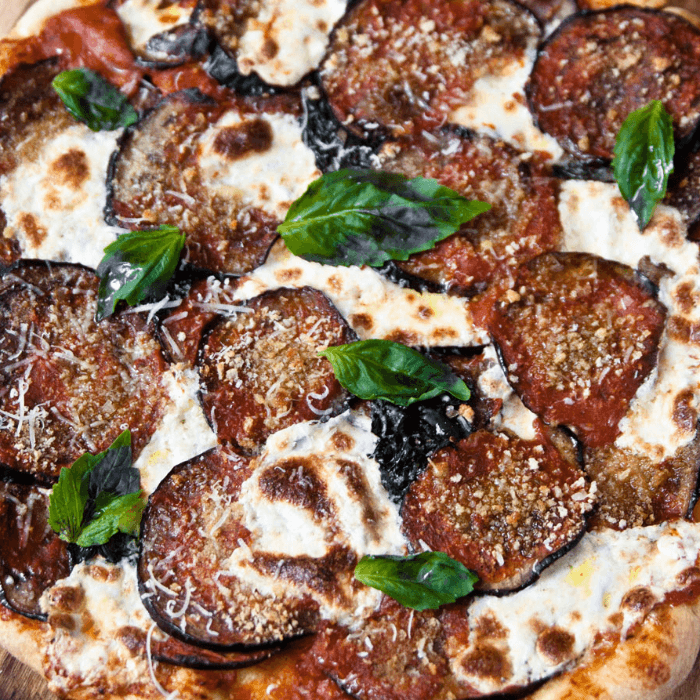 16" Martino's Favorite Pizza