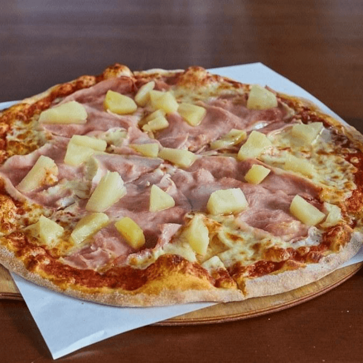 Thin Crust La Famiglia Pizza (12" Medium)