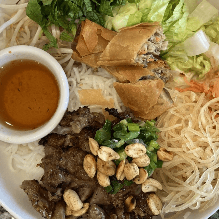 Combination Vermicelli  With Grilled Pork, Egg Roll, and Shredded Pork Skin / Bun Thit Nuong Cha Gio Dac Biet