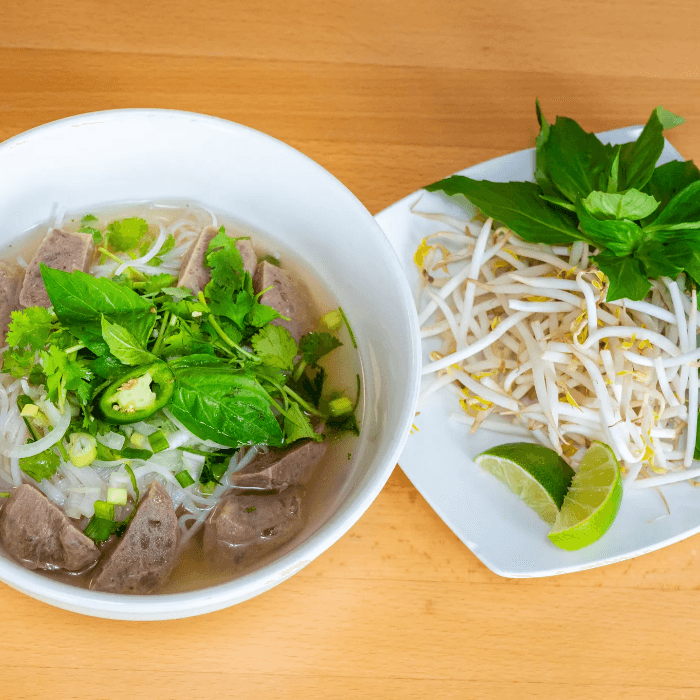 17. Phở Bò Viên