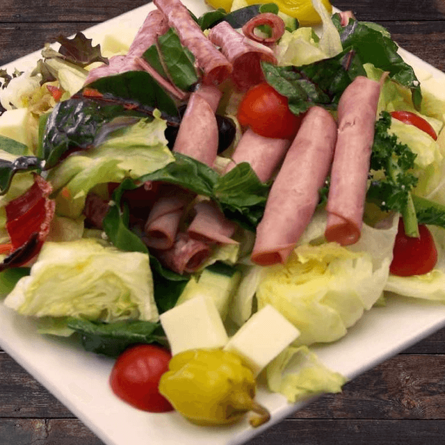 Fresh Salads to Complement Your Pizza
