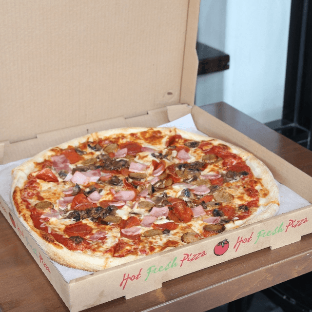 Rush Street Thin Crust Pizza (Large 16" (8 Slices))