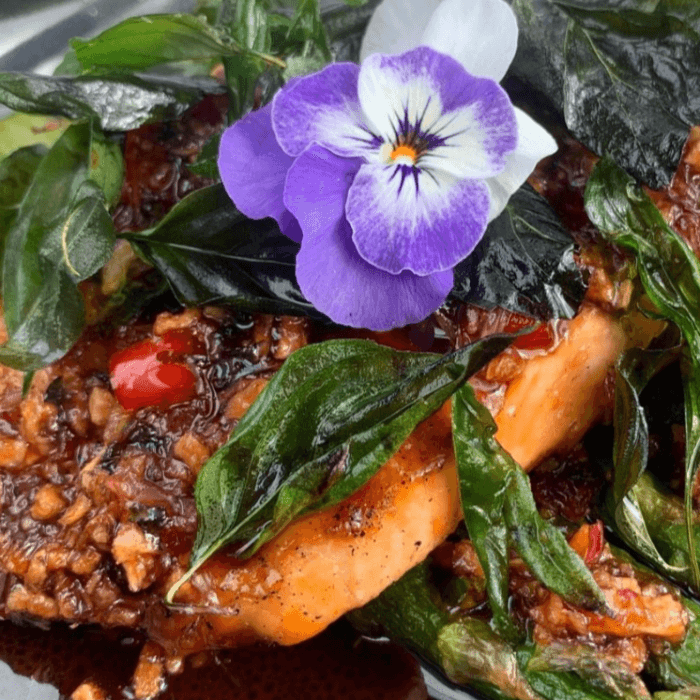 Sweet Chili Salmon โฑ๏ธ.