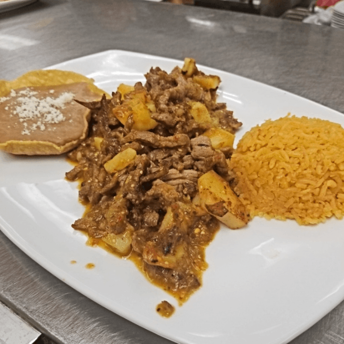 Carne Con Papas.