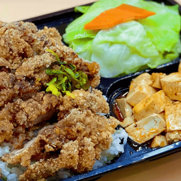 B08. Chicken Steak Bento 炸雞排便當.