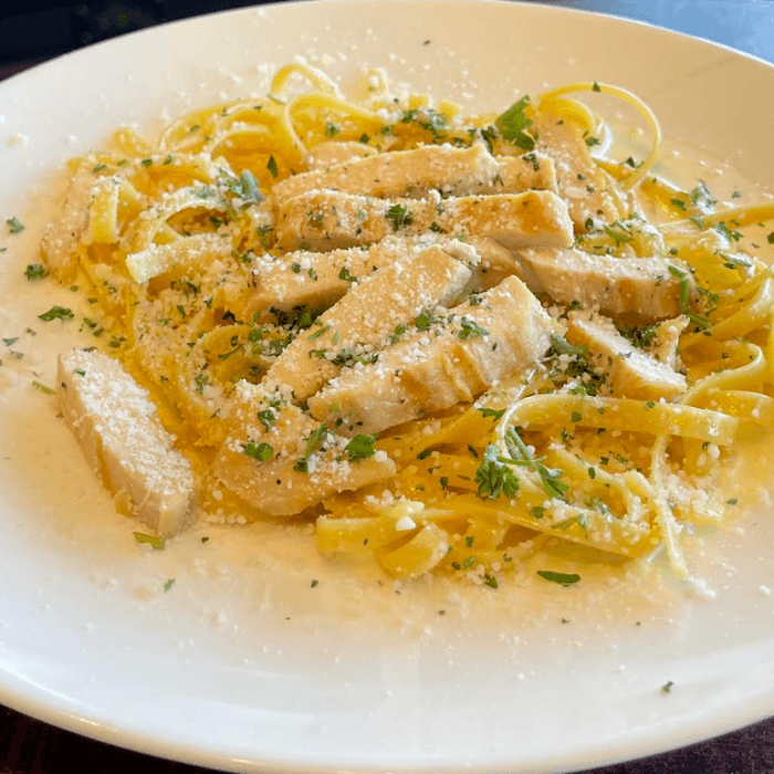 Fettuccine Alfredo