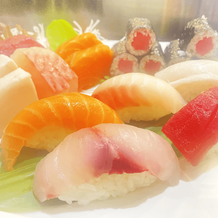 Sushi & Sashimi Combo.