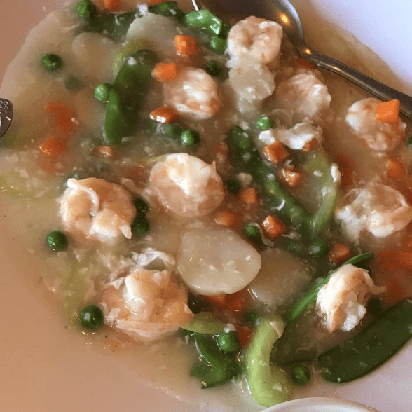 (D16) Shrimp with Lobster Sauce.