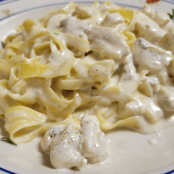 Kids Chicken Fettuccine Alfredo