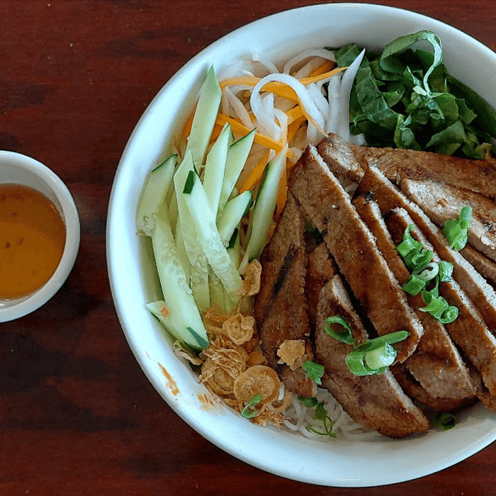 V4. Grilled Beef Vermicelli (Bun Bo Nuong)