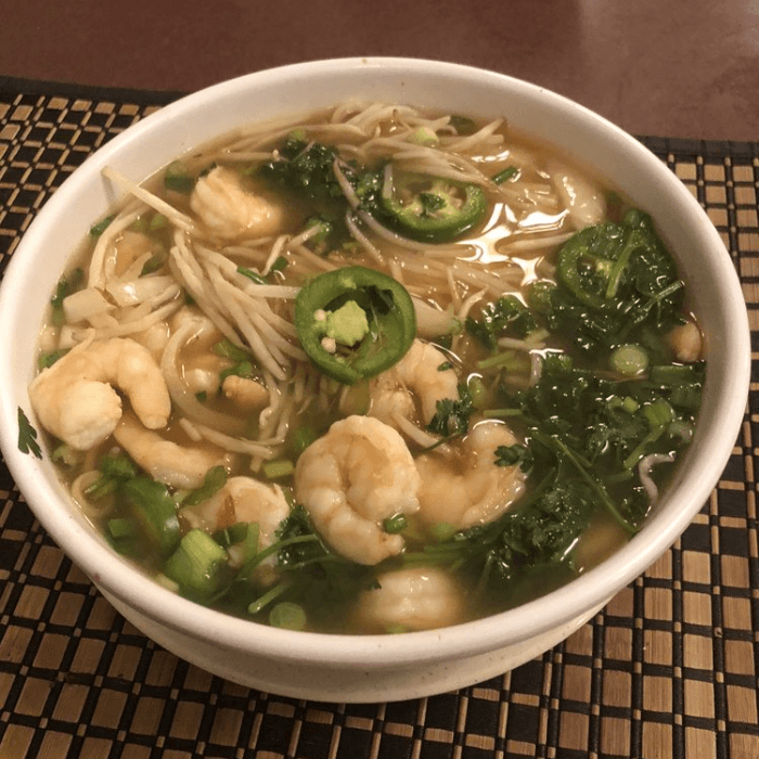 SP6. Shrimp Noodle Soup 