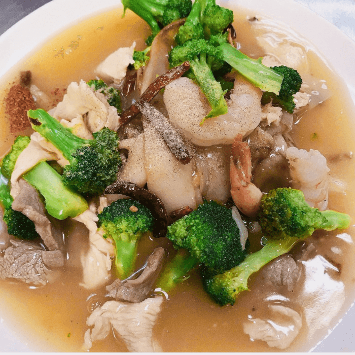 Rad Na Noodle Seafood