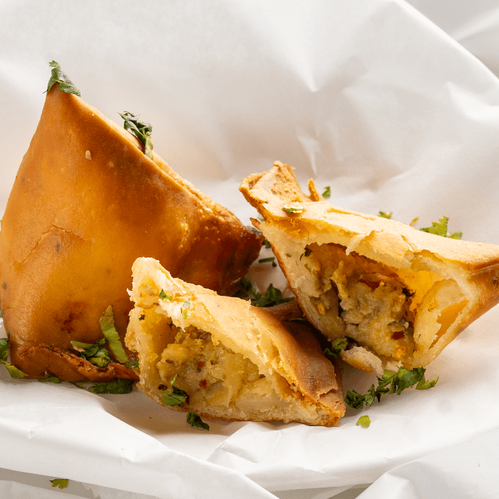 Veg Samosa (2 pcs).