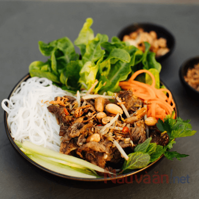 Beef Stir-Fried Vermicelli Bowl