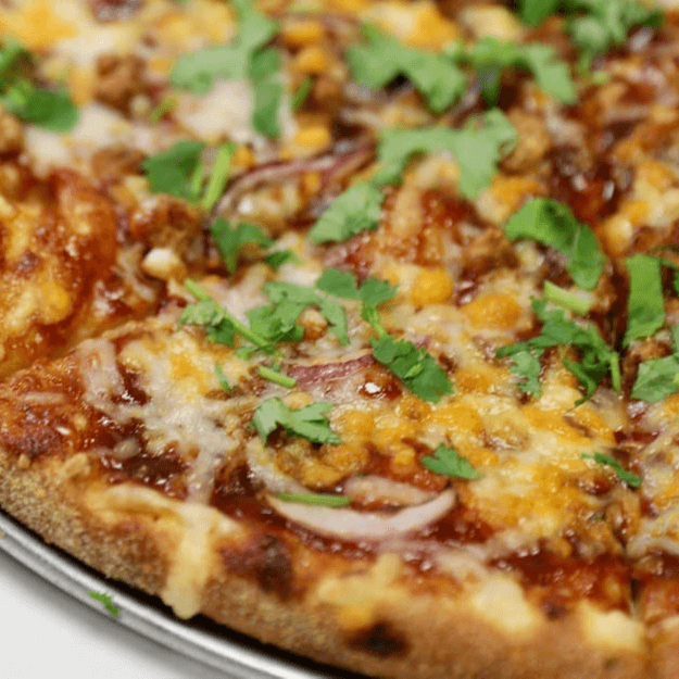 BBQ Chicken Pizza (16")