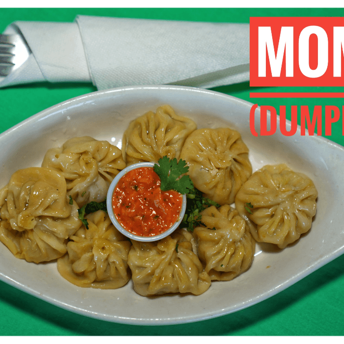 Veg Momo (6 Pcs).