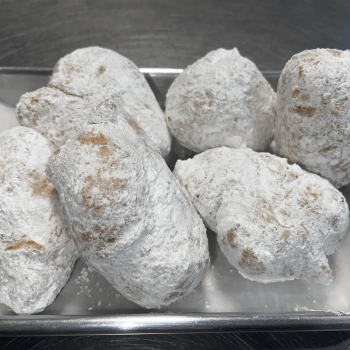 Zeppolis.
