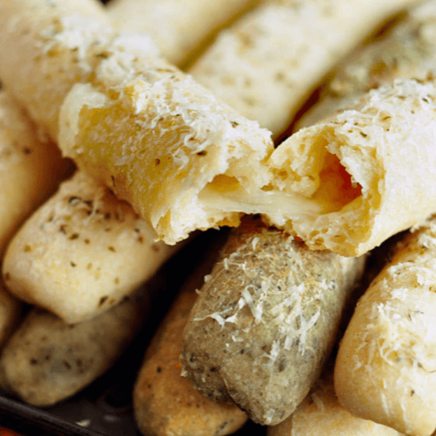 Breadsticks with Mozzarella