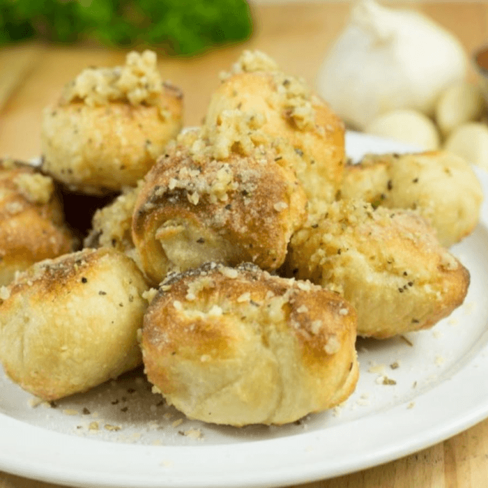 Delicious Garlic Knots: A Must-Try Italian Appetizer