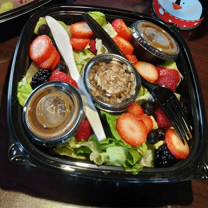 Sig. Salad - Berry Pecan