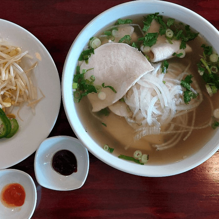 P9.  Chicken (Gà)