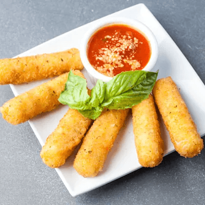 6 Mozzarella Sticks