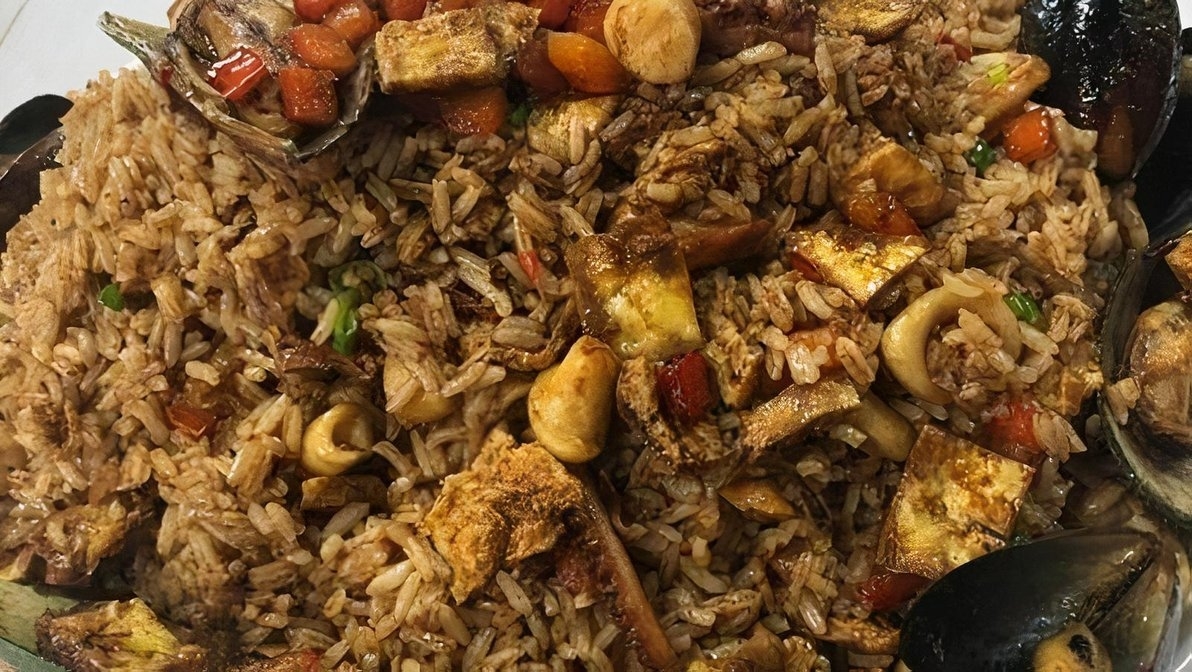 Family  (4) Chaufa Seafood Fried Rice