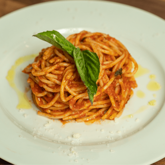 Spaghetti in Tomato Sauce and Meatballs