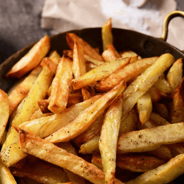 Crunchy French Fries: A BBQ and American Favorite