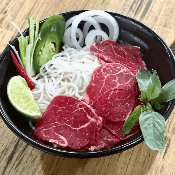P2 FILLET MIGNON STEAK PHỞ / Phở Tái.