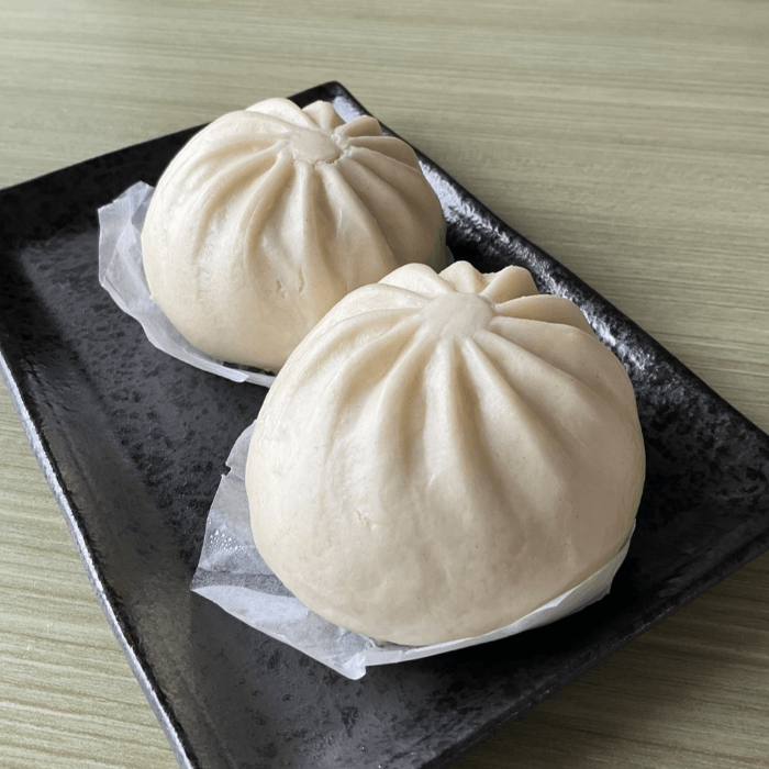 Steamed bun 2pcs.