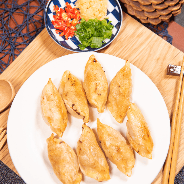 5. Pork Pot Stickers 鍋貼(10)