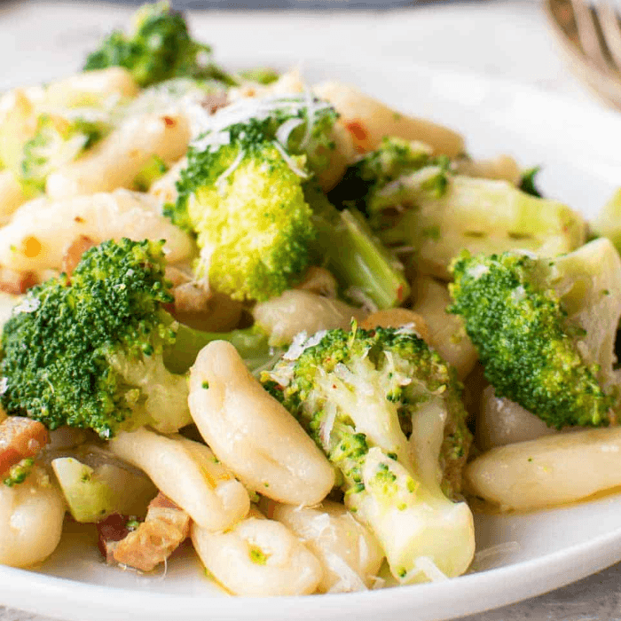 Cavatelli, Chicken & Broccoli Entree