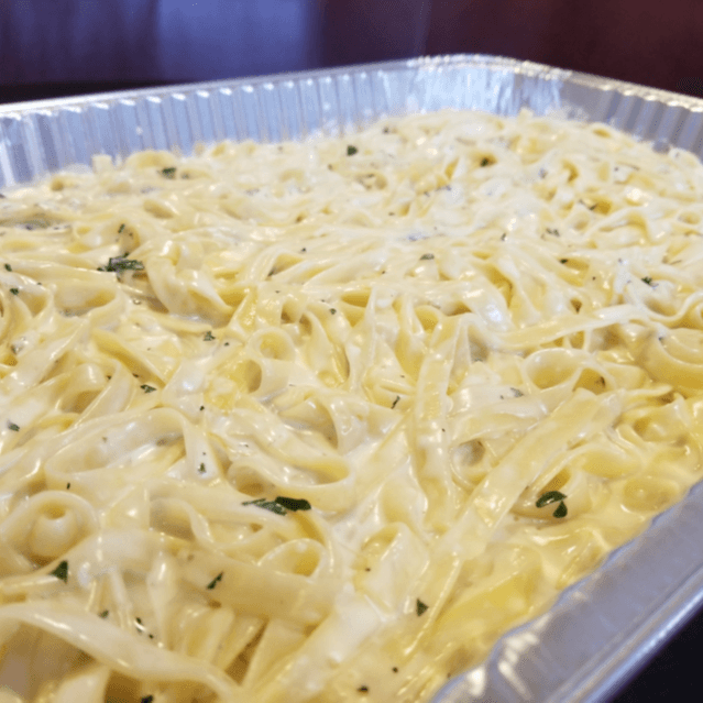 Fettuccine Alfredo (Half Tray Serves 10)