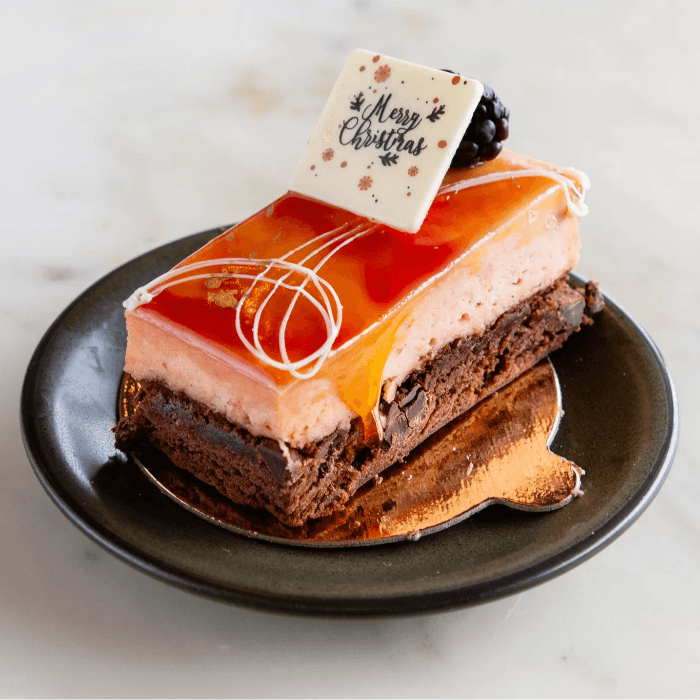 Guava Mousse Cake Chocolate.