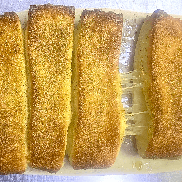 Stuffed Garlic Breadsticks (8 pcs)