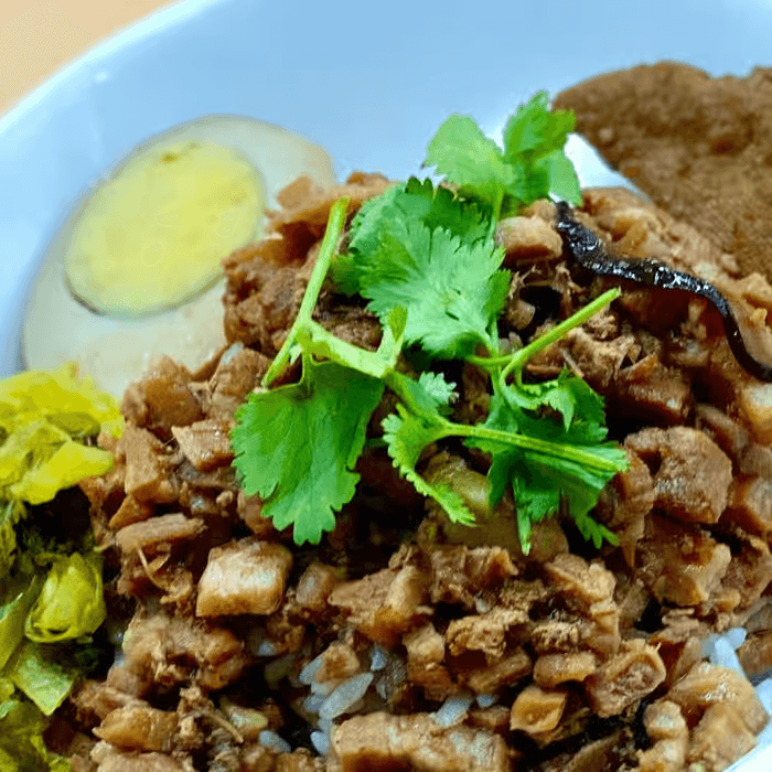 A15. Braised Pork Rice 滷肉飯