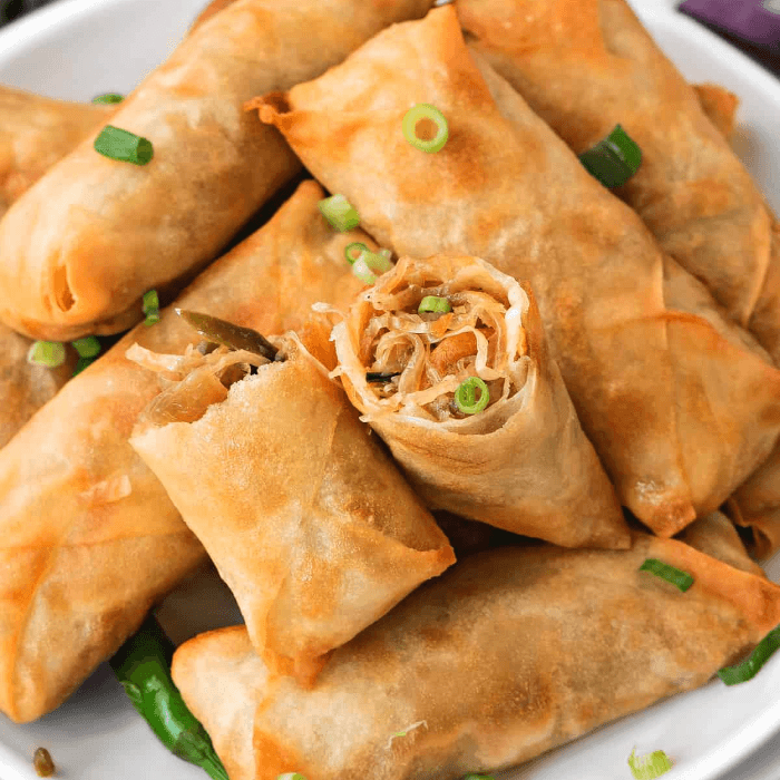 11. Veg Spring Rolls (V)