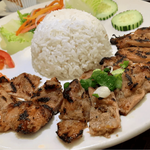 C3. Grilled Beef w/ Rice (Com Bo)