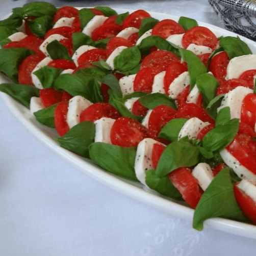 Caprese Salad (Full Tray Serves 20)