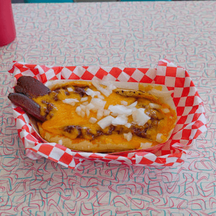 1/4 lb Chili Dog