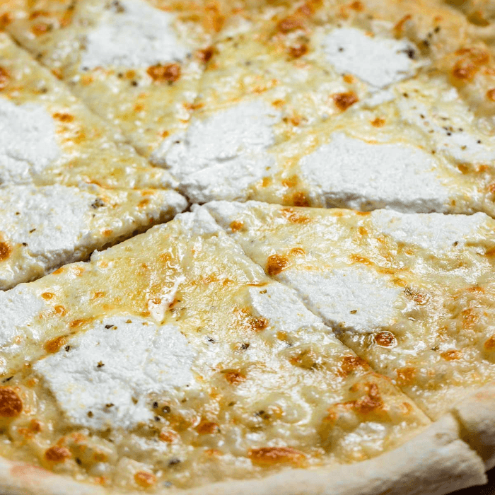 12'' Medium White Pizza (4 Slices)