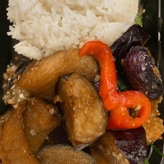 Ma-Kuer with Catfish.