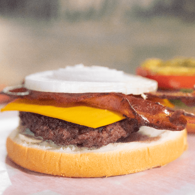 The Classic Bacon Cheeseburger
