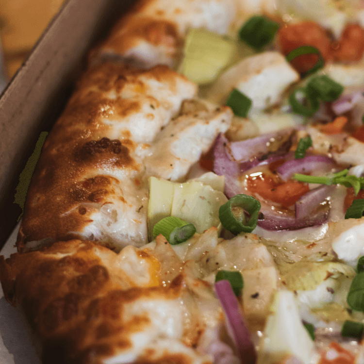 Cali Chicken & Garlic Pizza (14").