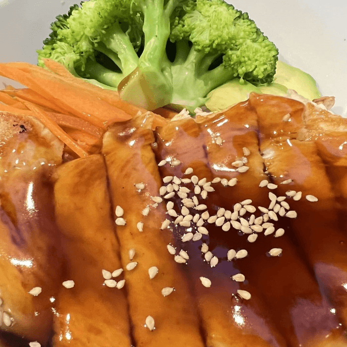 Lunch in Abington, PA | Emoji Sushi & Teriyaki