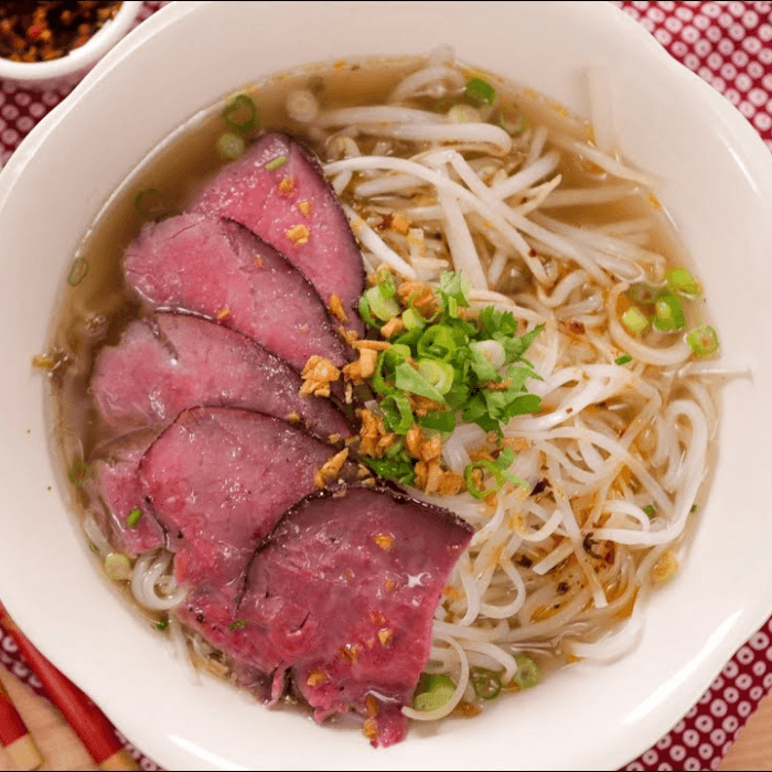 Guay Tiew Nam Sai (Clear Noodle Soup)