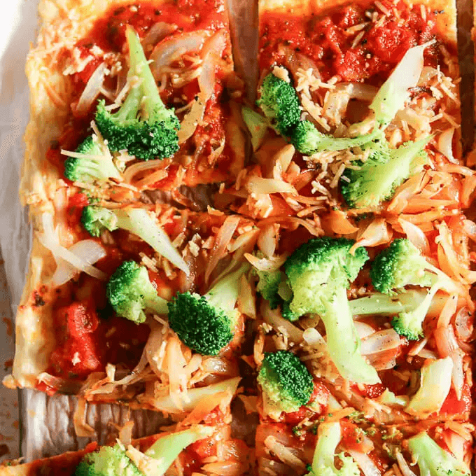 Grilled Chicken and Broccoli Red Sauce Pizza (Gluten Free 12'')
